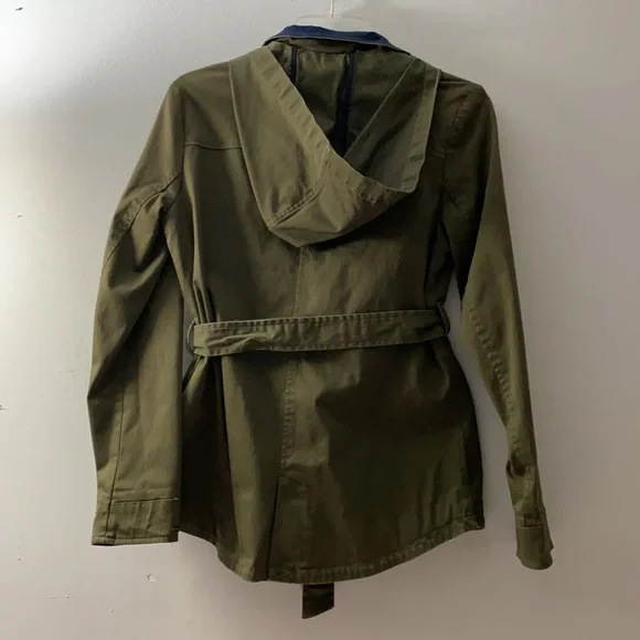 24. Tommy Hilfiger | Olive Green Utility Jacket with Hood - Picture 4 of 17